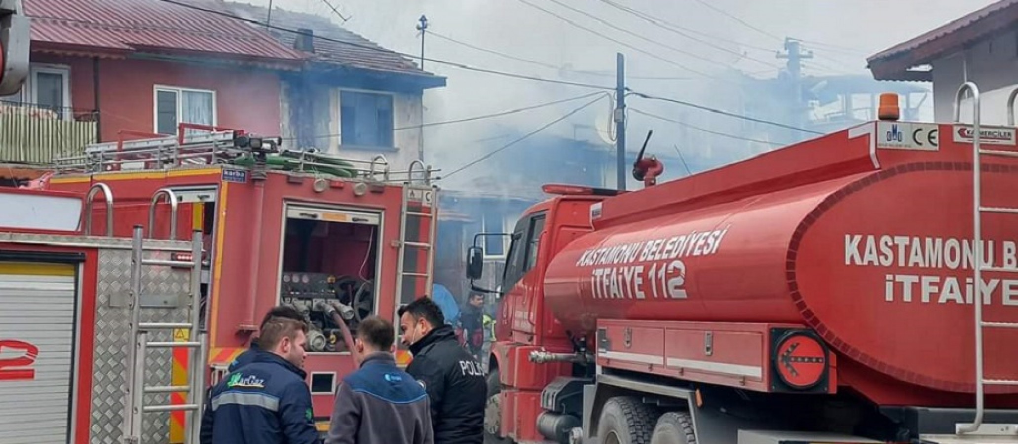 Akmescit'te yangın;