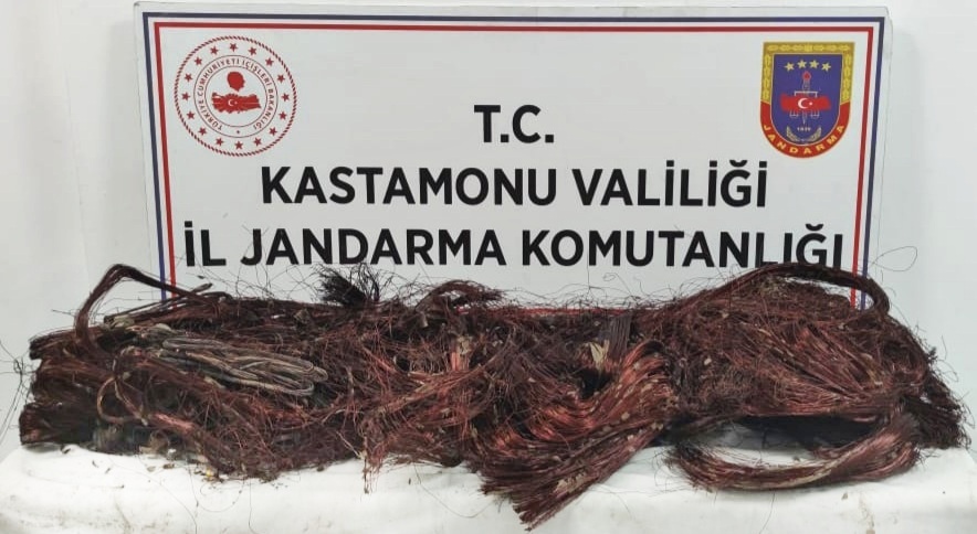 Trafodan bakır çalan şahıs yakalandı;