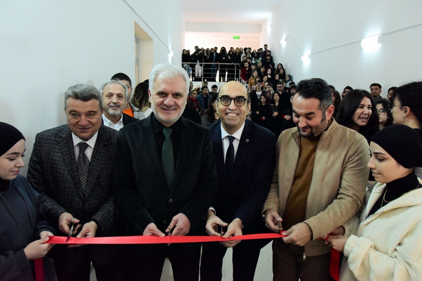 Güzel Sanatlar’ın yeni mekanları sergiyle açıldı;