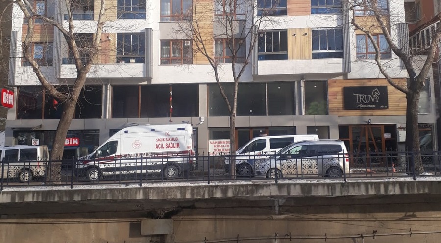 Apartmanın odunluğunda cansız bedeni bulundu;