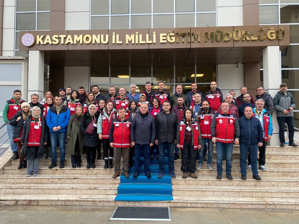 Kastamonu’dan 43 öğretmen Hatay’da