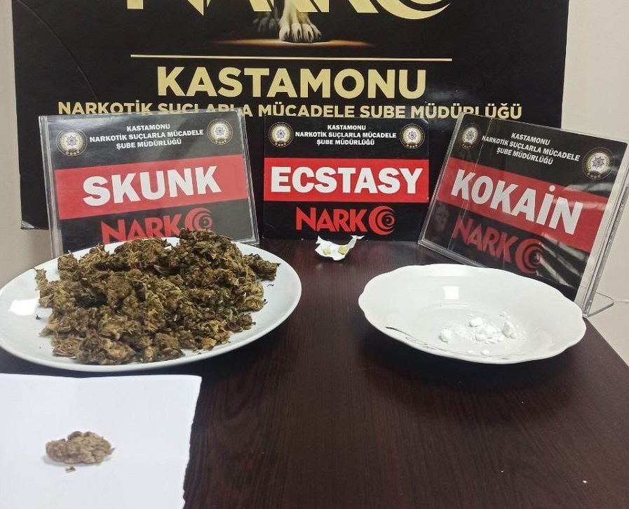 2 kişiye gözaltı;