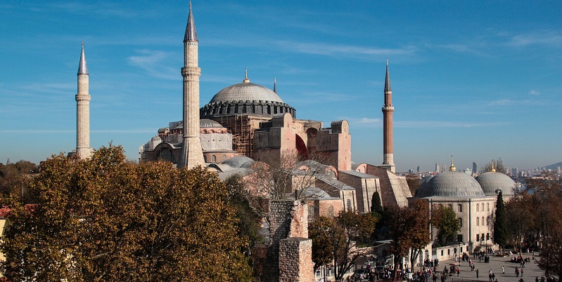 Ayasofya Camii’nin ibadete açılışı beyaz perdeye taşınıyor