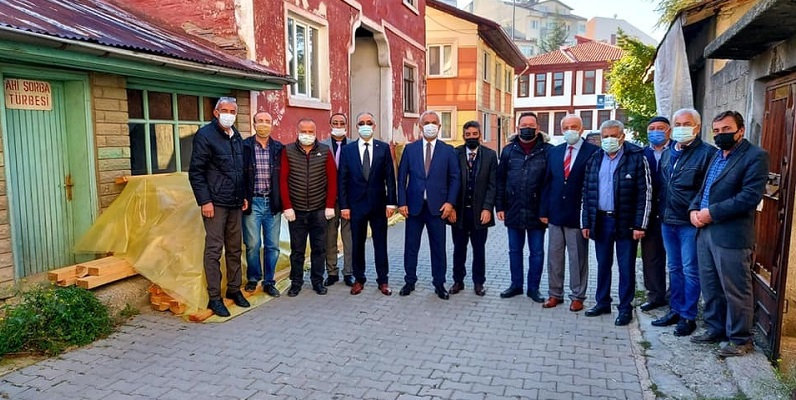 Vali Çakır'dan Ahi Şorba Türbesi restorasyonuna destek;