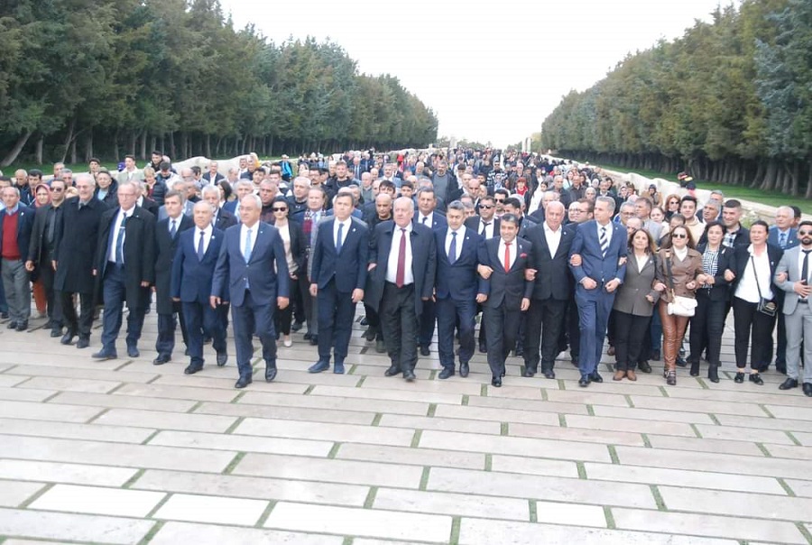 “Türk'ün Türk'ten başka dostu yoktur”;