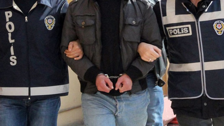 Annenin ihbarı, uyuşturucu satıcılarını yakalattı!;