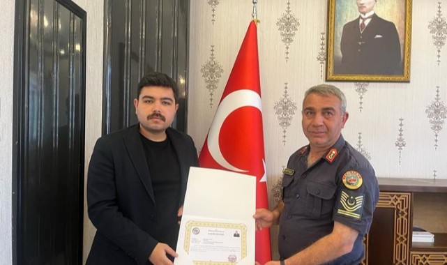 Komutan Canıtez emekli oldu;