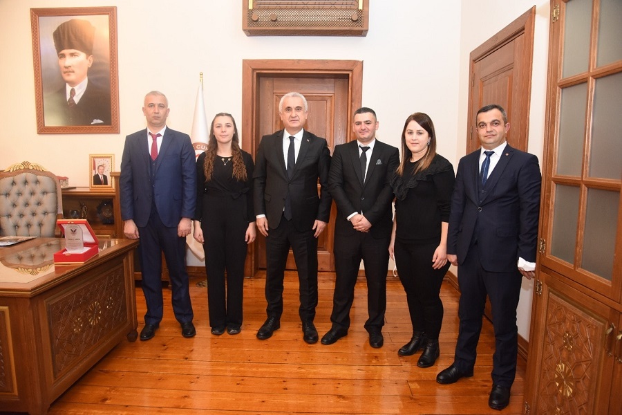 ÖZGÜDER’den Vali Çakır’a ziyaret;