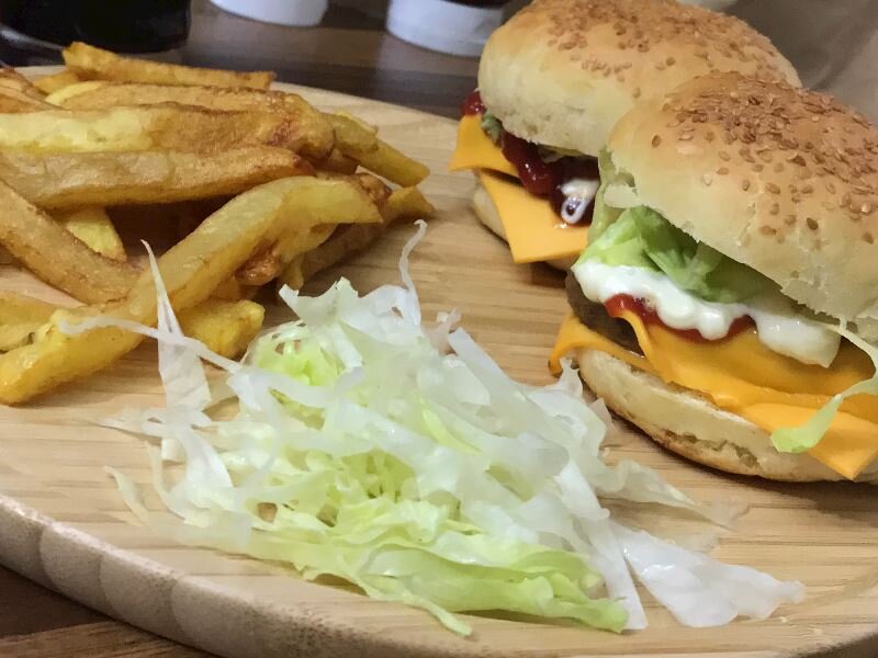 Ev Yapımı Hamburger;