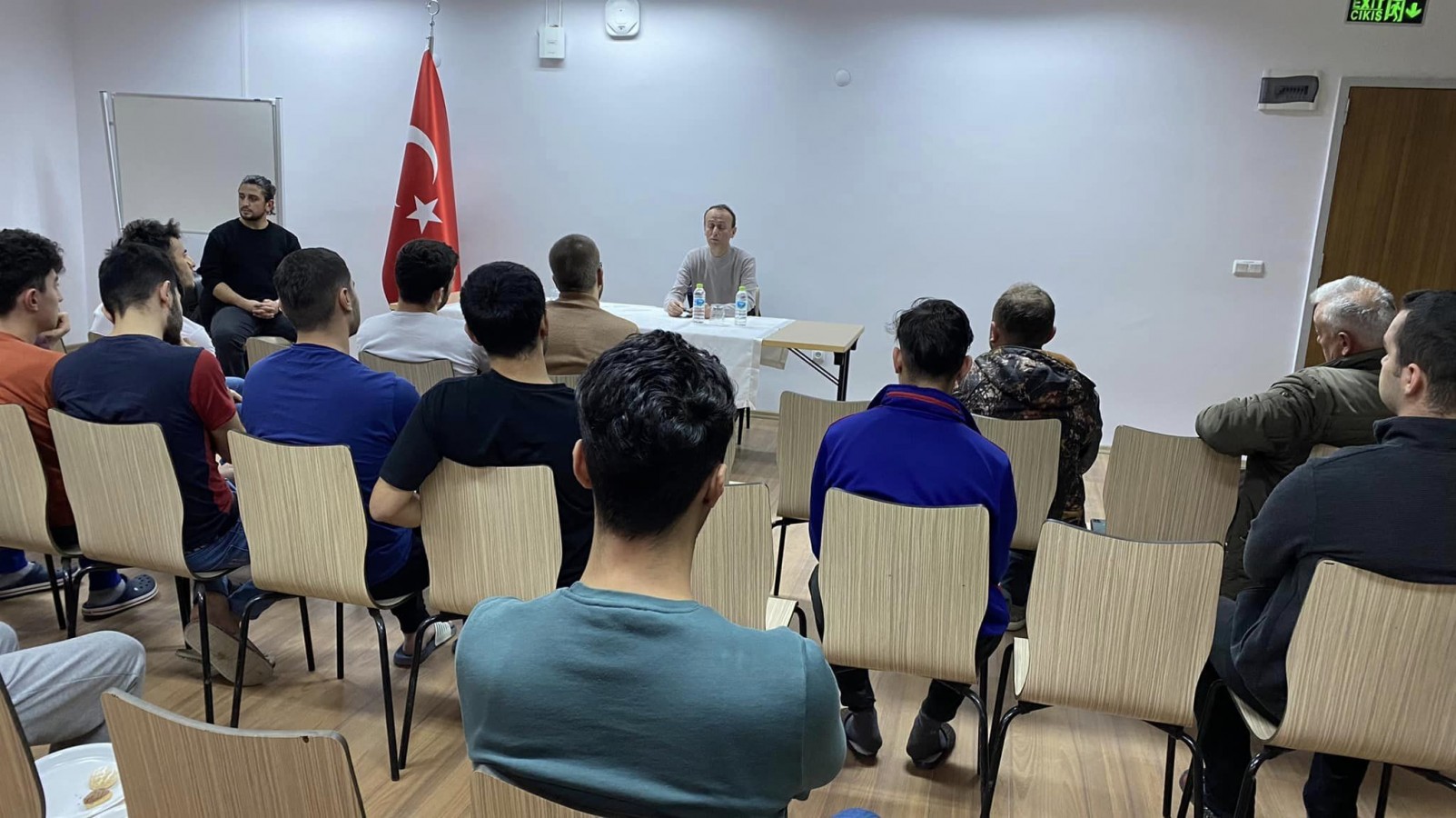 "Her zaman öğrencilerimizin yanındayız";