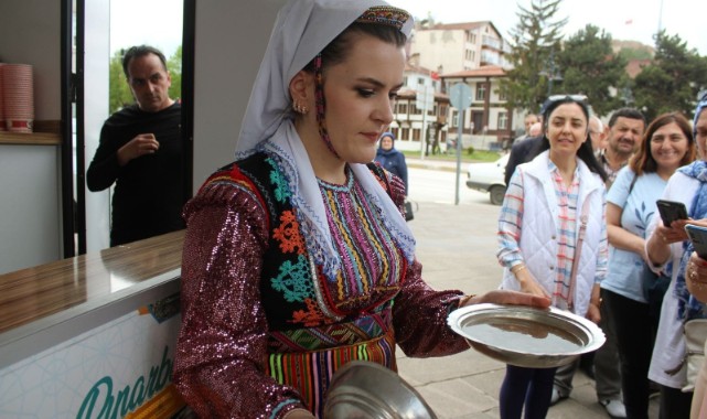 Tarihi Meydanda ‘Kara Çorba’ ikramı;
