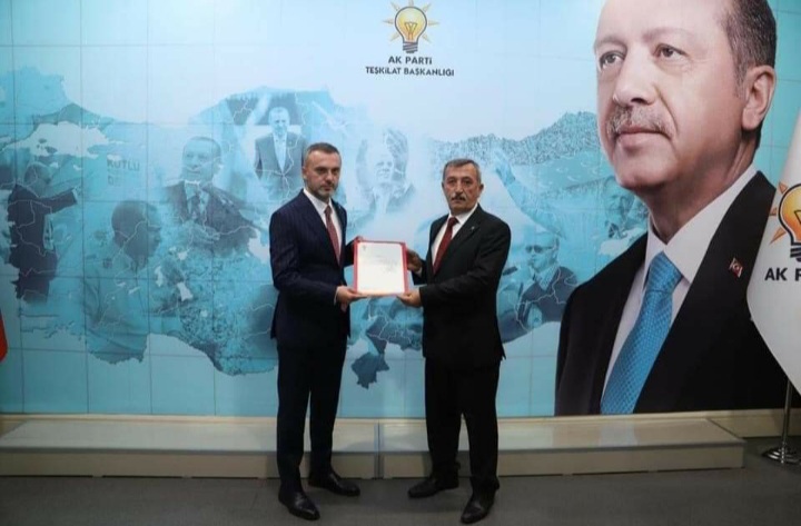 AK Parti'de üç yeni ilçe başkanı;