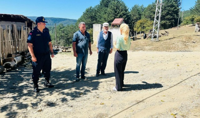 Kaymakam Yıldırım, köylünün sorunlarını dinledi;