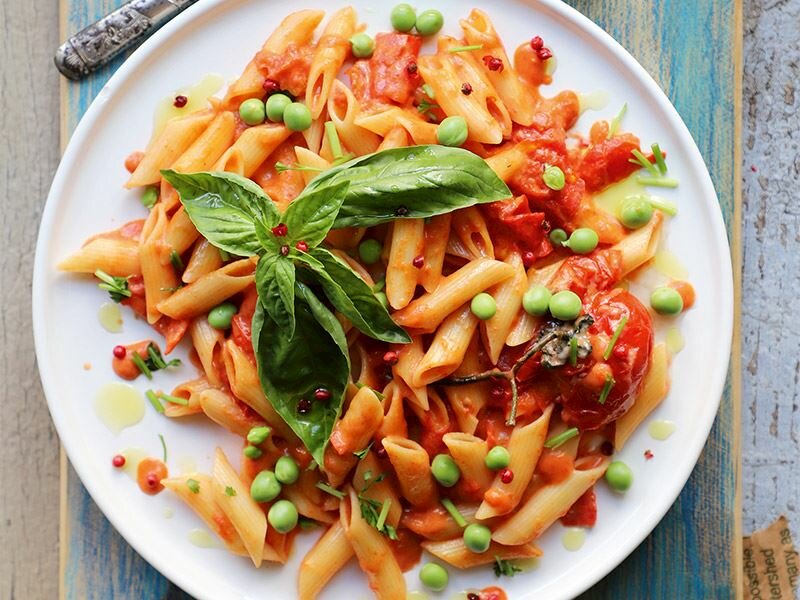 Sote Domates Soslu Penne tarifi;