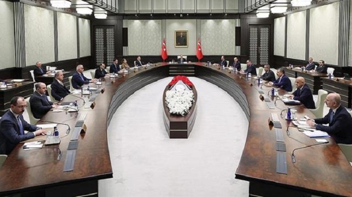 2 milyona yakın vatandaş Kabine toplantısına kilitlendi;