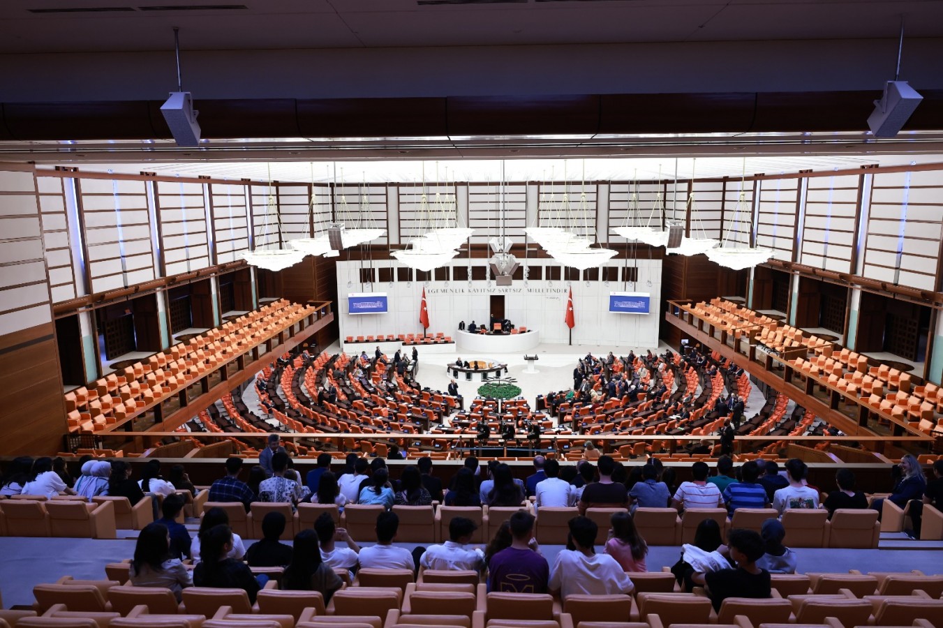 Mecliste gündem Abdurrahmanpaşa Lisesi'ydi...;