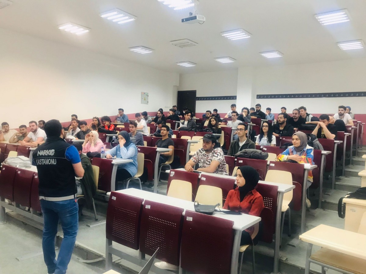 612 katılımcıya narkotik eğitimi;