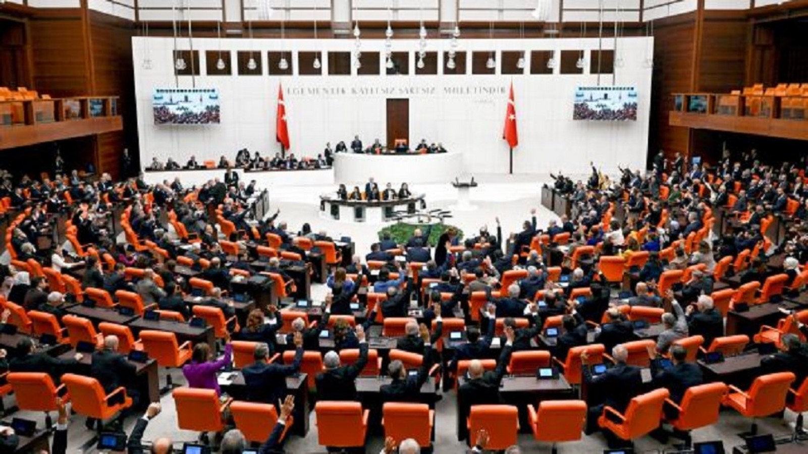 EYT yarın Meclis'e geliyor;