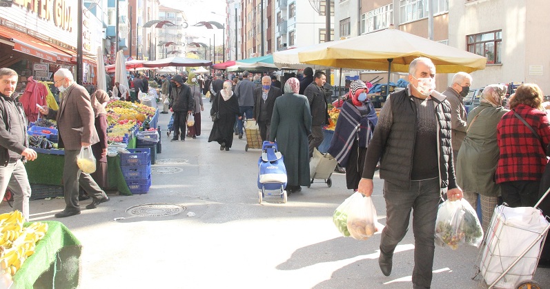 Pazar esnafından Vali Çakır'a minnet!;