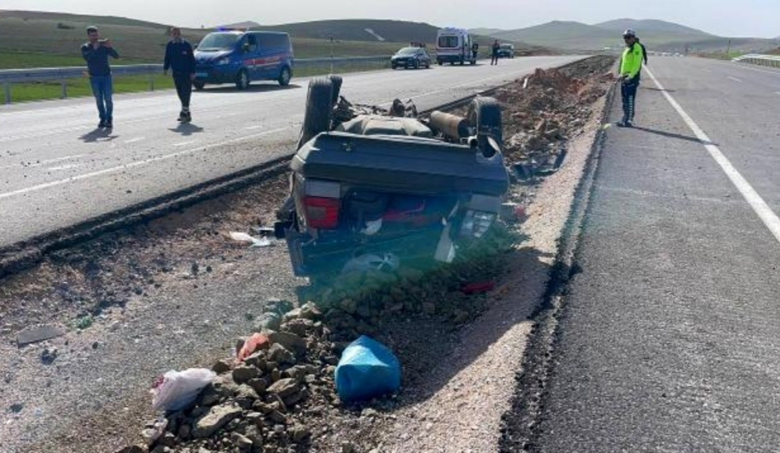 Öğrenciler kaza yaptı: 4 yaralı;