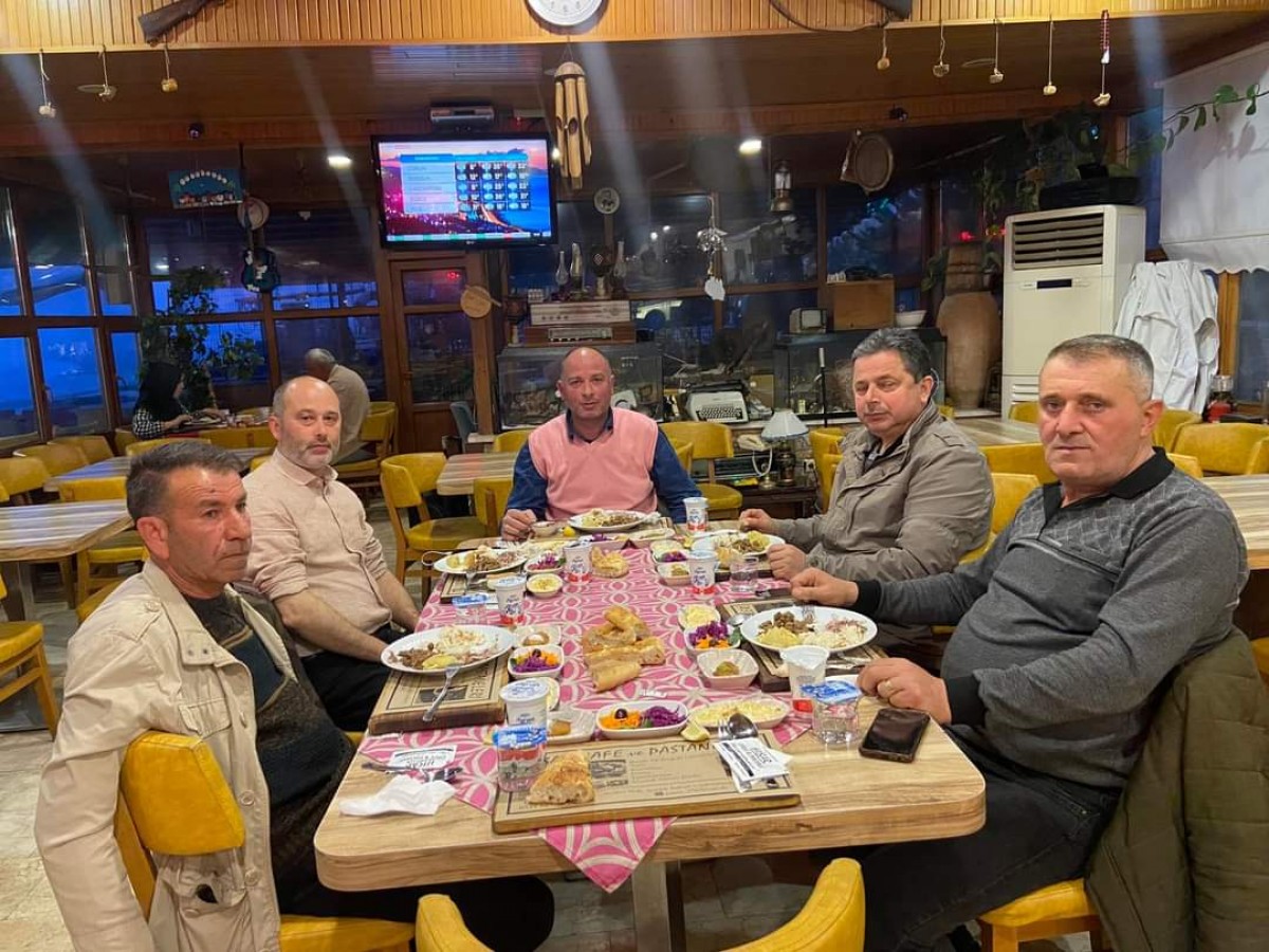 İşte bu! Aynı masada toplanabildiler;
