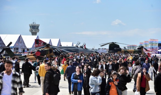 TEKNOFEST ikinci gününde binlere ziyaretçiyi ağırlıyor;