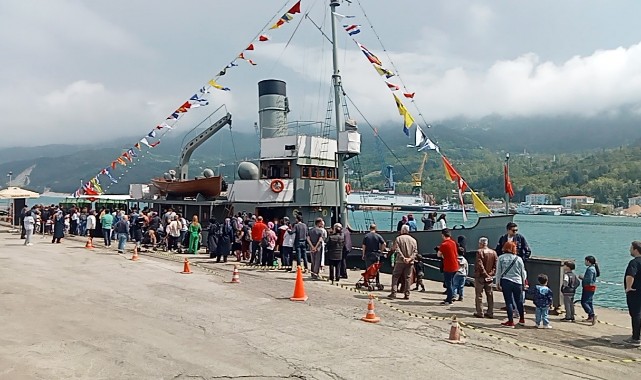 TCG Nusret’e İnebolu’da büyük ilgi;