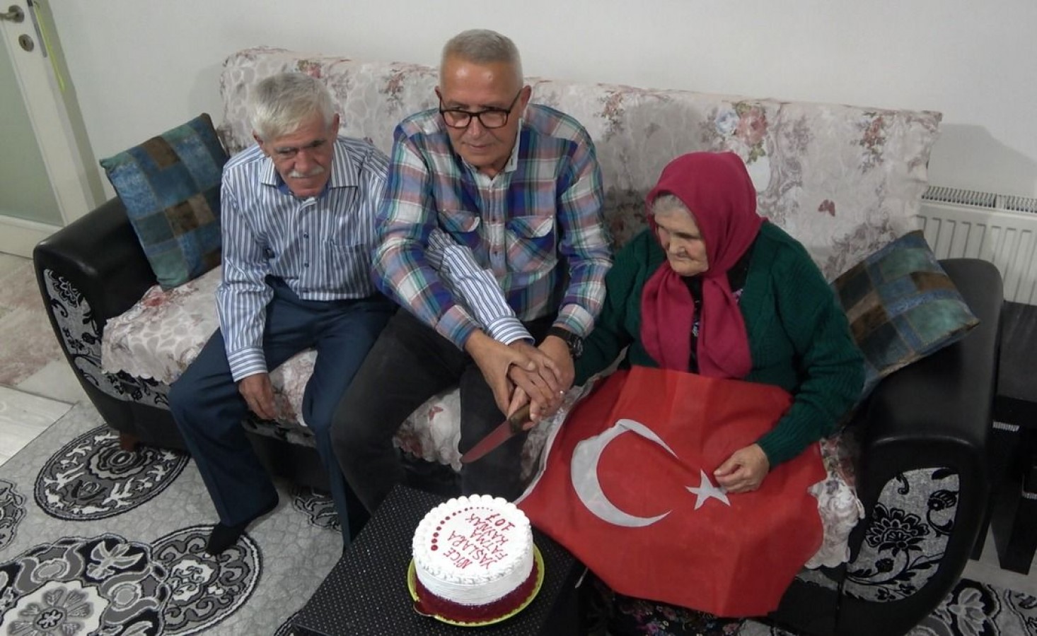 Cumhuriyet'in Kastamonu'daki yaşayan çınarı: 'Fatma Ana...';