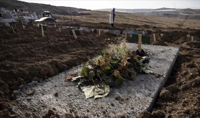 Cenaze defnetmeye gitti, mezarın üzerinde öldürüldü;