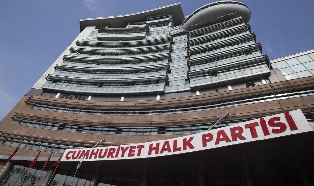 Seçim gecesi istifalarını sundular;