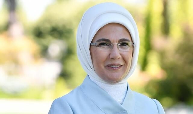 Emine Erdoğan'dan 'Koruyucu Aile Günü' mesajı;
