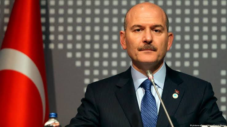 Yeni kimlik olmadan bankalardan işlem yapılmayacak;